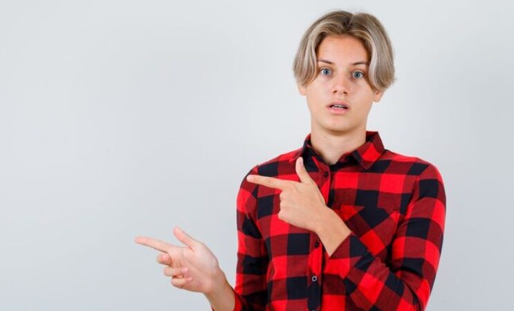 Wie Zeigt Ein Schüchterner Junge Interesse, Ohne Es Direkt Zu Sagen