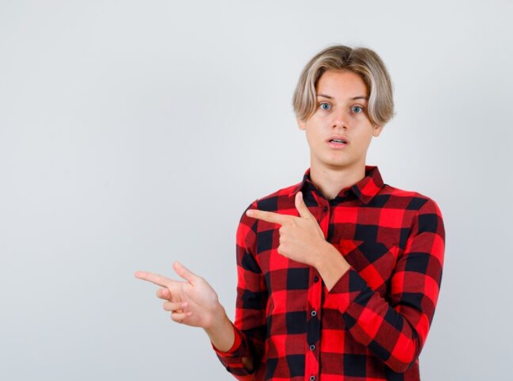 Wie Zeigt Ein Schüchterner Junge Interesse, Ohne Es Direkt Zu Sagen?